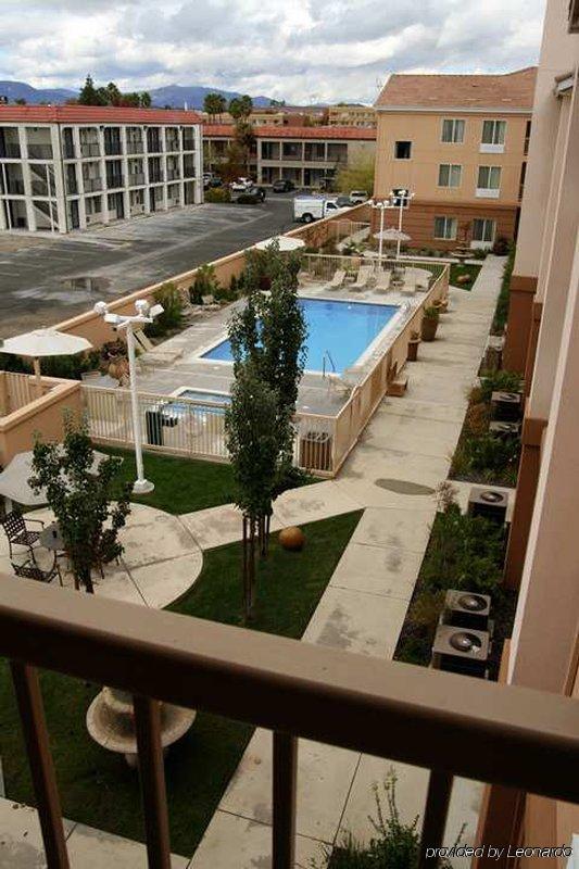 Hampton & Hotel Redding