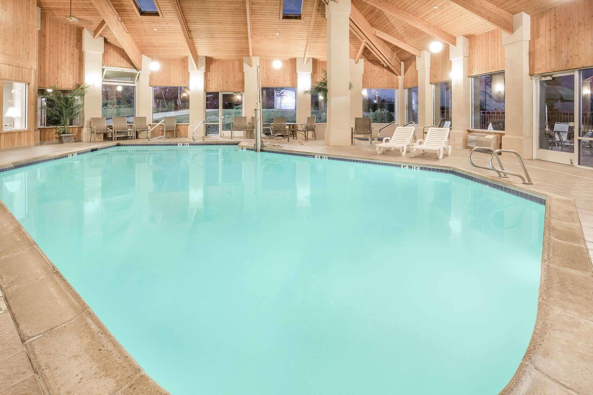 Hotel Hampton & 3*